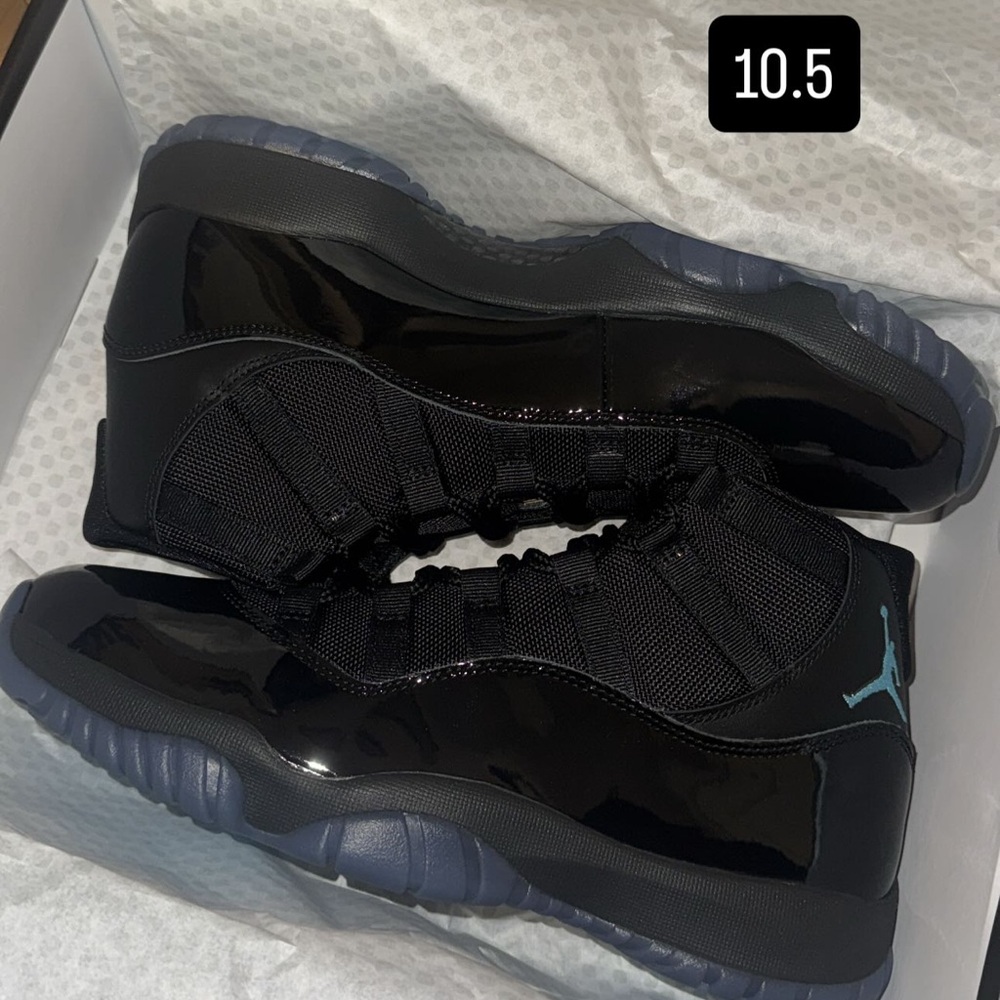 Jordan 11 Retro Gamma Blue Sneakers